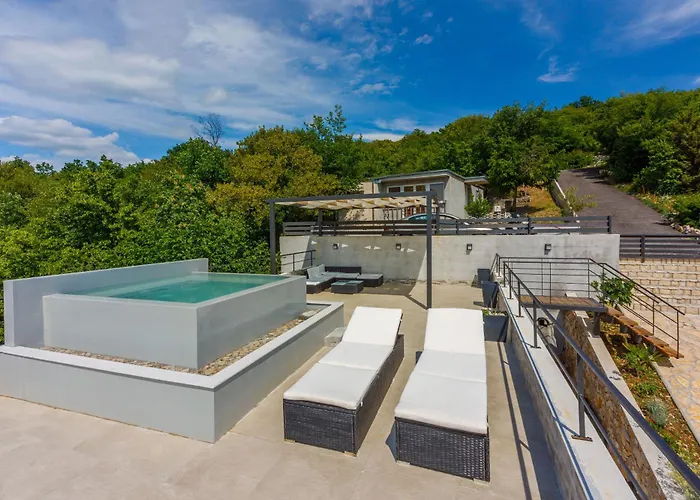 Semesterbostad House Linda 2